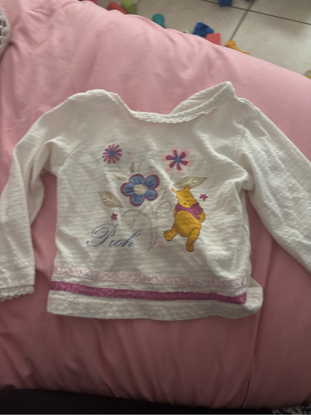 Vintage Disney White Long Sleeve Winnie the Pooh Top 100% cotton
